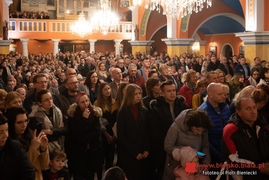 Bóg narodził się dziś w Straconce. Góralska Pasterka ZDJĘCIA