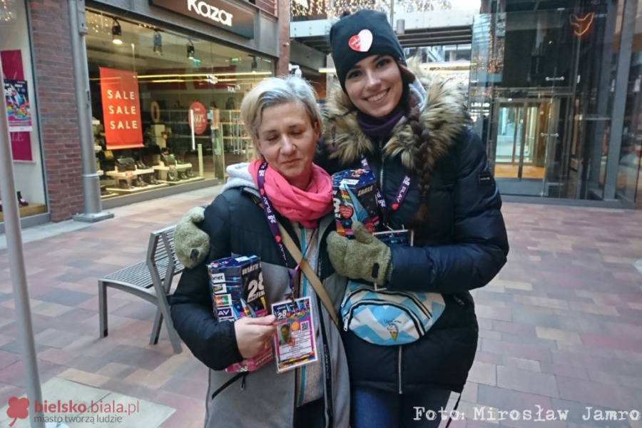 Bielszczanie wspierają 28. Finał WOŚP. Datki zbiera aż 500 wolontariuszy! - foto