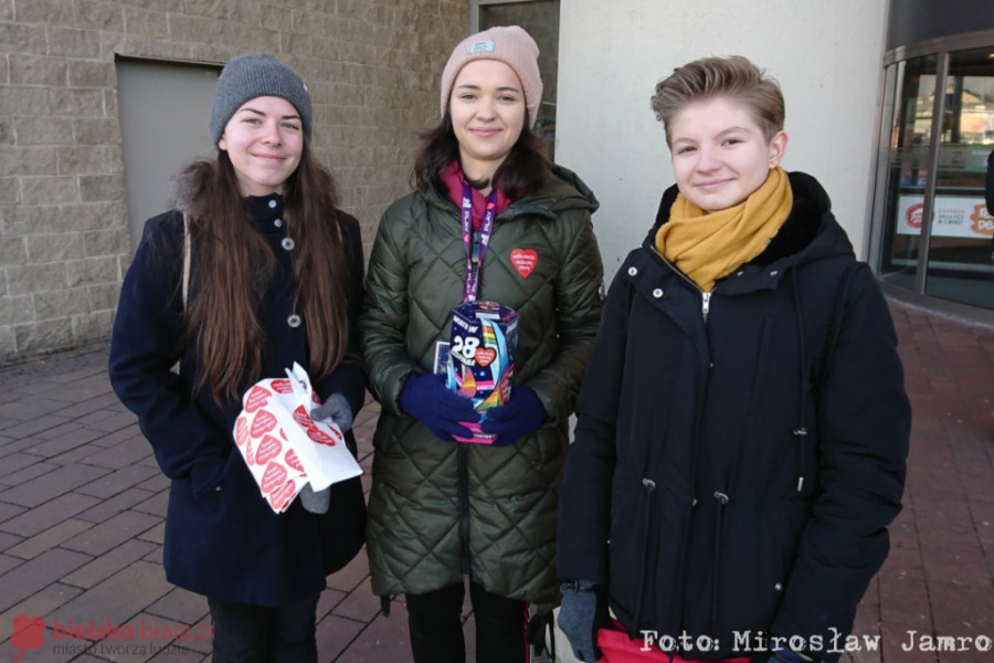 Bielszczanie wspierają 28. Finał WOŚP. Datki zbiera aż 500 wolontariuszy! - foto
