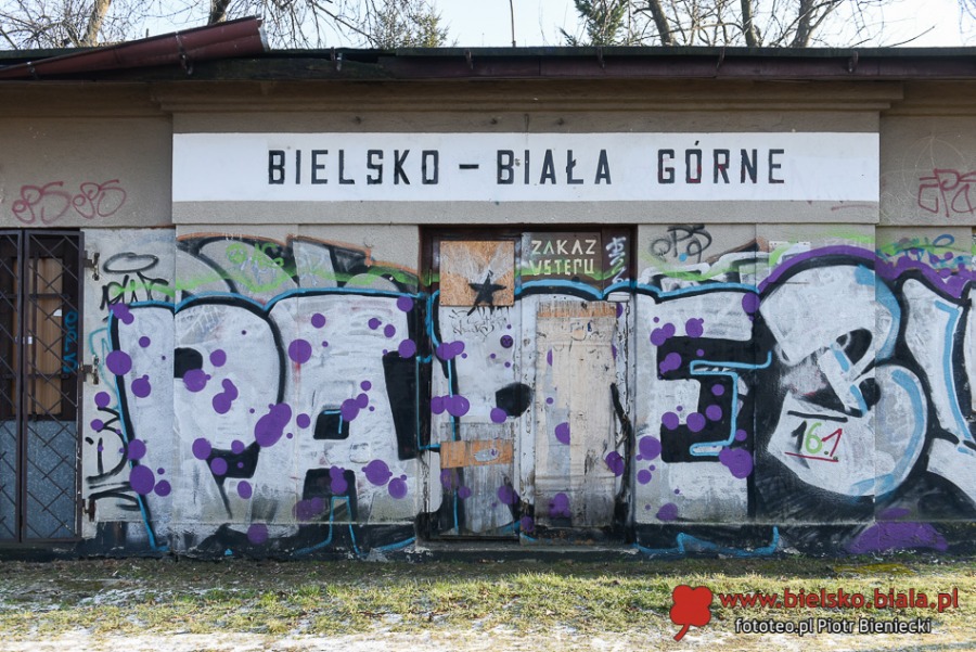 Połamane szlabany. Obraz nędzy i rozpaczy na trasie do Cieszyna ZDJĘCIA