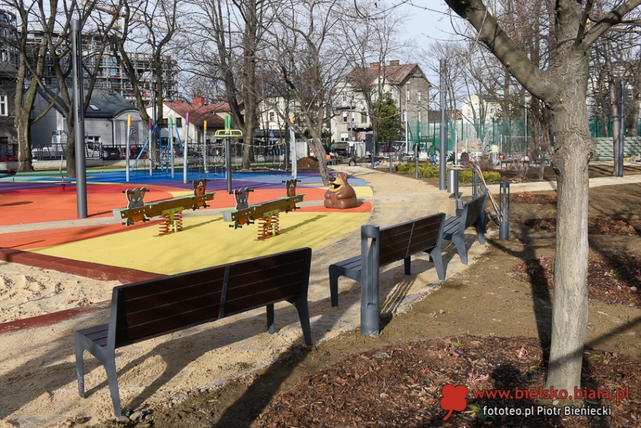 Park zmienił się nie do poznania. Kontrowersyjna inwestycja w centrum ZDJĘCIA