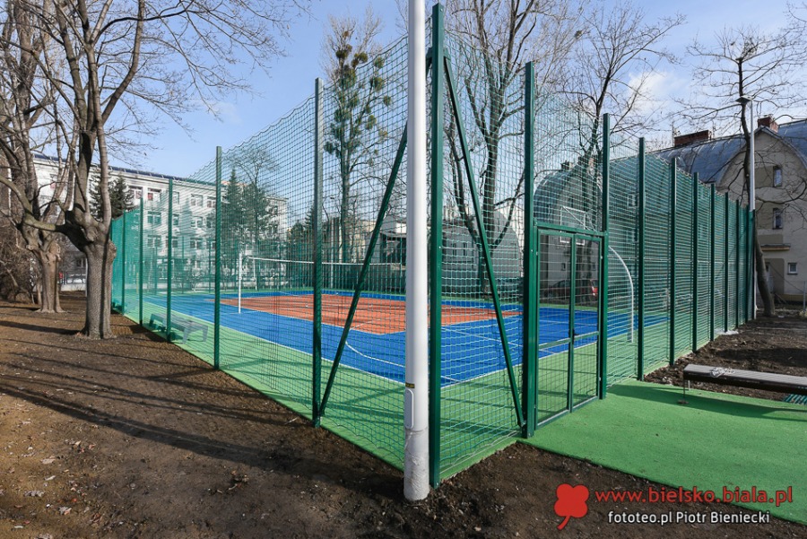 Park zmienił się nie do poznania. Kontrowersyjna inwestycja w centrum ZDJĘCIA