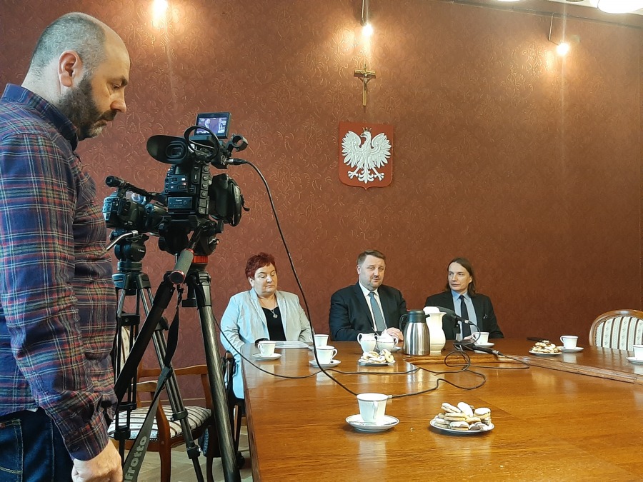 Władze Bielska-Białej cieszą się z sukcesu. Sprzęt AGD dla potrzebujących - foto