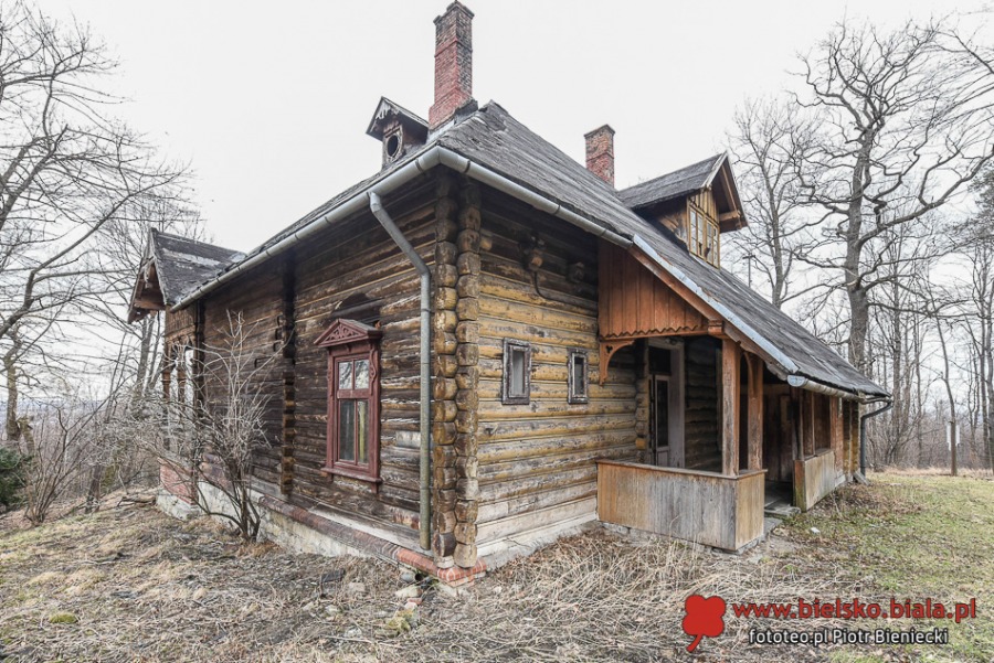 Duma Lipnika zabita deskami. Wejście grozi śmiercią lub kalectwem ZDJĘCIA