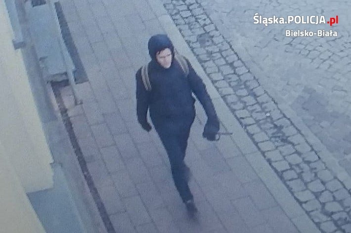 Napadł na ulicy na kobietę. Dotykał ją w miejsca intymne ZDJĘCIA