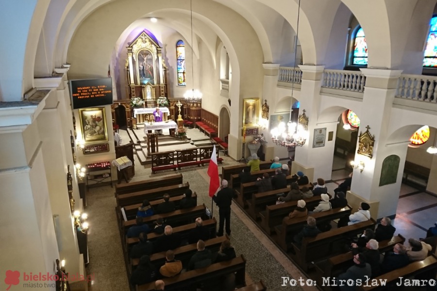 Oddali hołd polskim bohaterom. Znanych postaci zabrakło - foto i film
