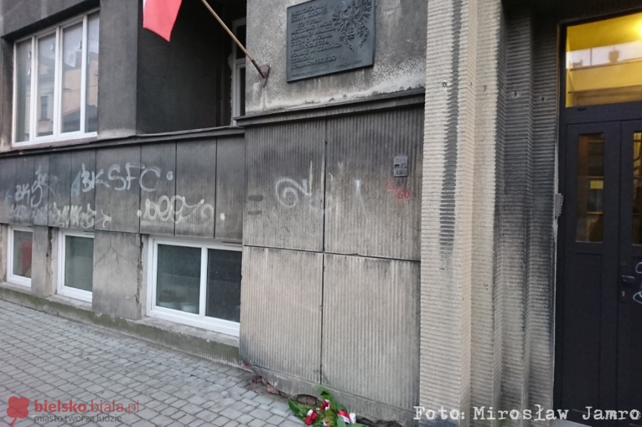 Oddali hołd polskim bohaterom. Znanych postaci zabrakło - foto i film