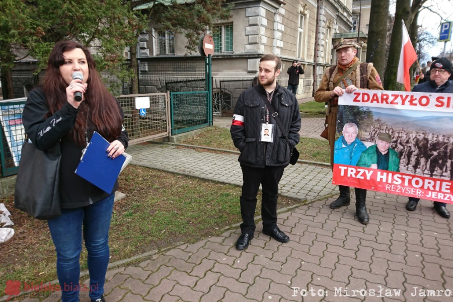 Oddali hołd polskim bohaterom. Znanych postaci zabrakło - foto i film
