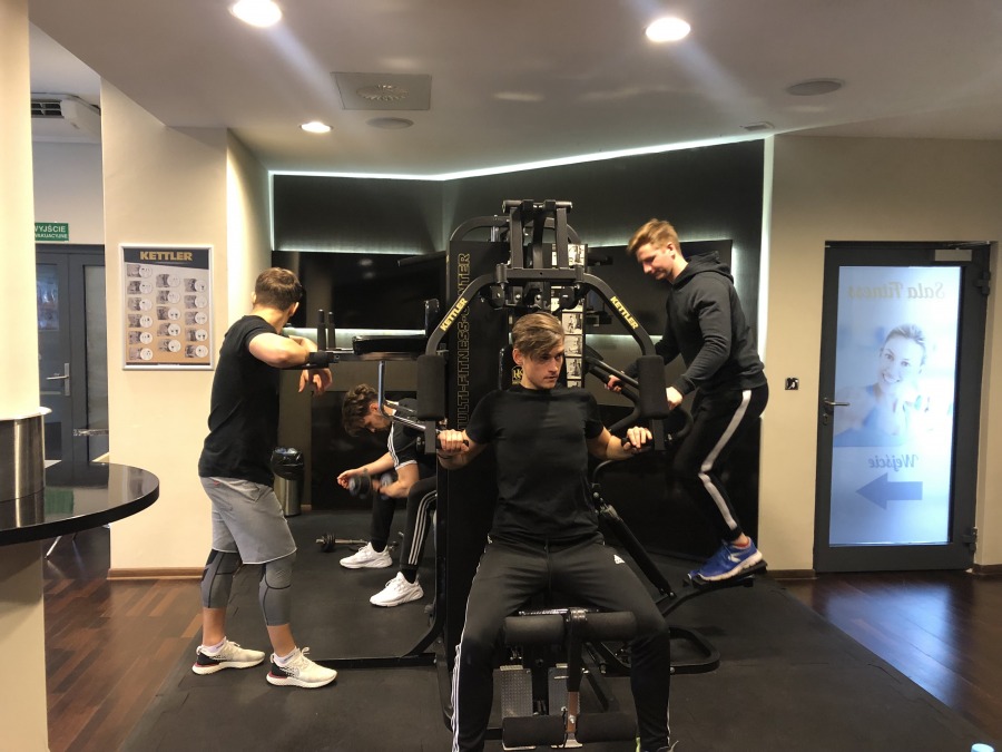 Misterzy z okazji Dnia Kobiet. Panowie tańczą dla pań! ZDJĘCIA