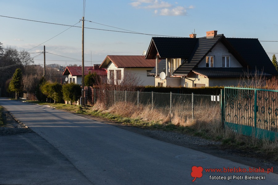 Wizja lokalna w Wapienicy. Spalarnia w sąsiedztwie osiedla? ZDJĘCIA