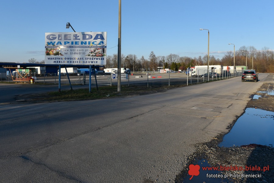 Wizja lokalna w Wapienicy. Spalarnia w sąsiedztwie osiedla? ZDJĘCIA