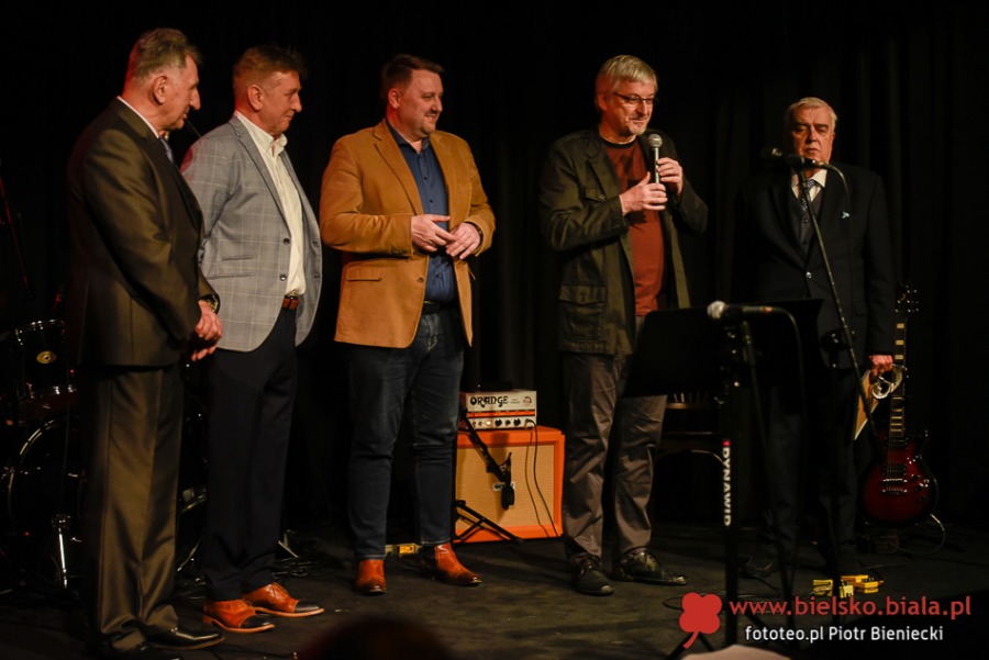 Komplet publiczności w Metrum. Widzowie przybyli nie tylko dla muzyki! - foto