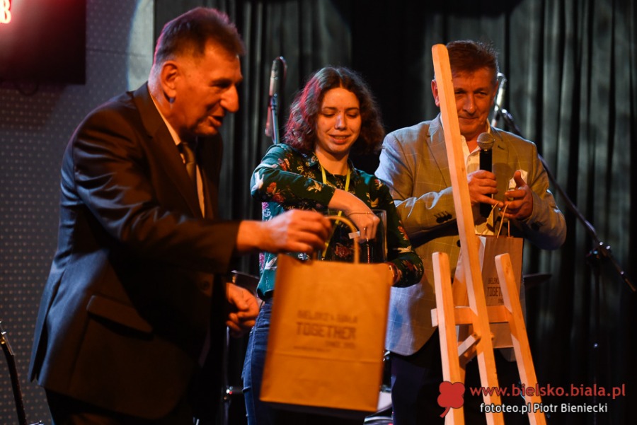 Komplet publiczności w Metrum. Widzowie przybyli nie tylko dla muzyki! - foto