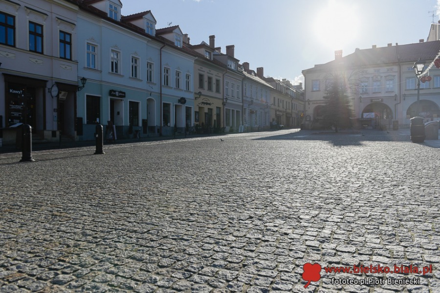 Bielsko-Biała w czasach epidemii. Opustoszałe ulice i place ZDJĘCIA
