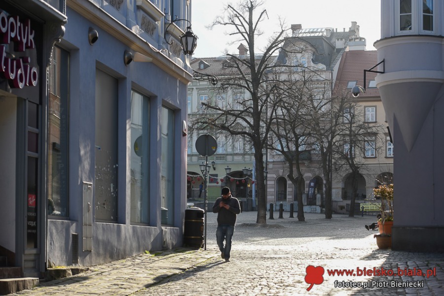 Bielsko-Biała w czasach epidemii. Opustoszałe ulice i place ZDJĘCIA