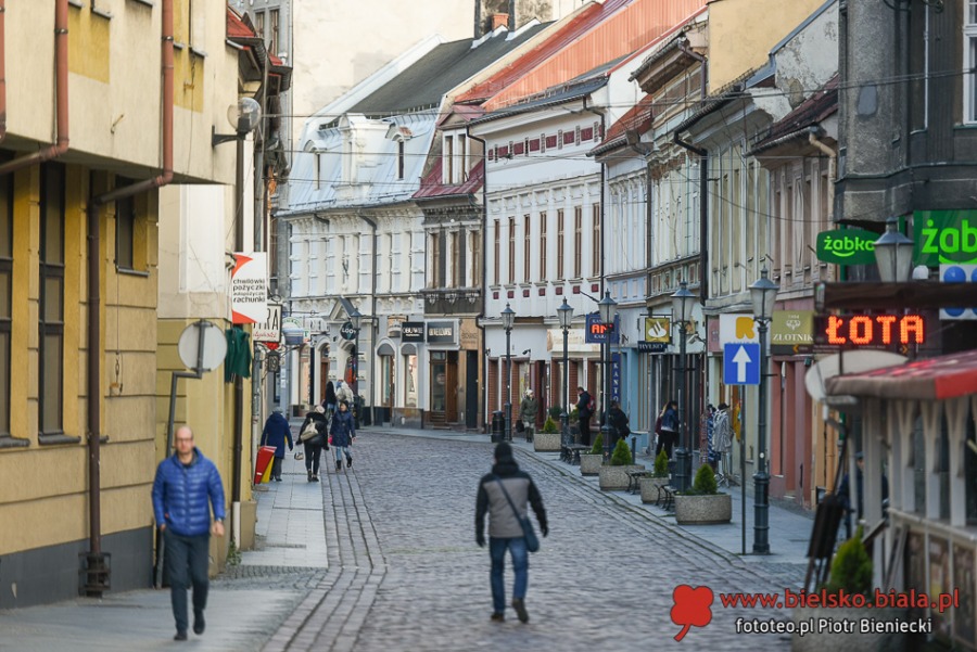 Bielsko-Biała w czasach epidemii. Opustoszałe ulice i place ZDJĘCIA