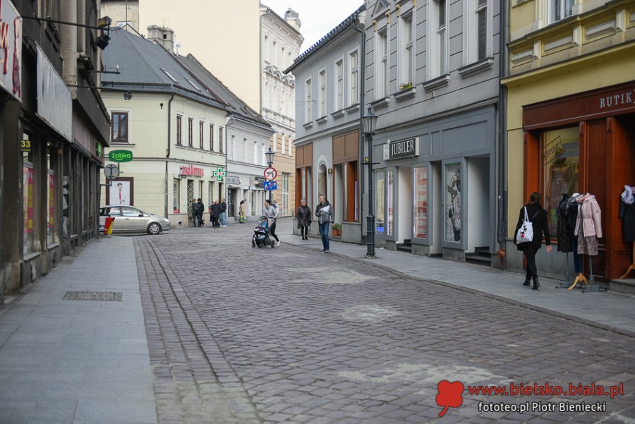 Bielsko-Biała w czasach epidemii. Opustoszałe ulice i place ZDJĘCIA