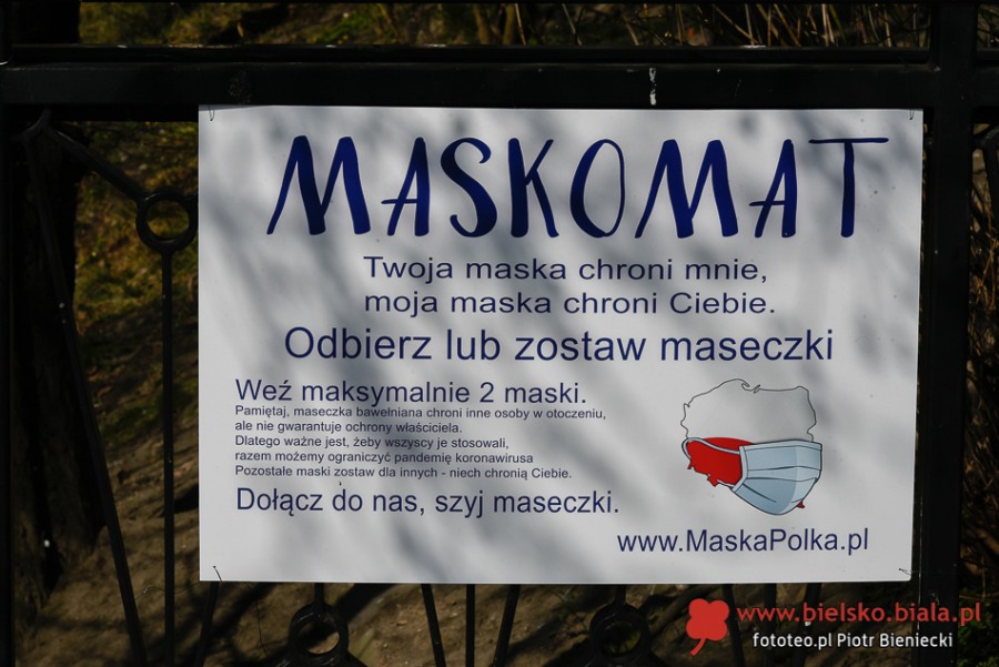 Maskomat na moście na Białej. Tam otrzymasz maseczkę na wirusa - foto