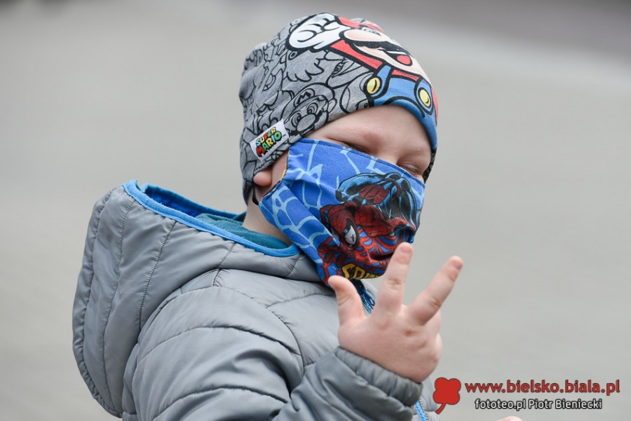Maseczka nie musi być nudna. Hit modowy sezonu wiosennego ZDJĘCIA