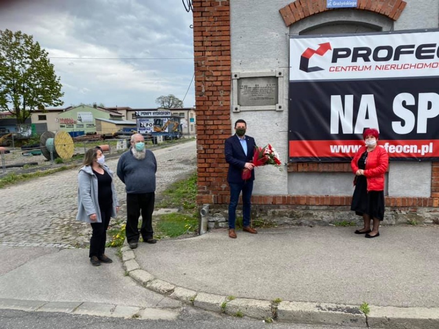 Lewica uczciła Święto Pracy. Ograniczony charakter uroczystości - foto
