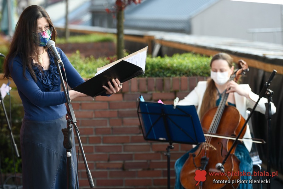 Tajny koncert nad dachami Bielska-Białej. Telewizyjny dron w akcji ZDJĘCIA