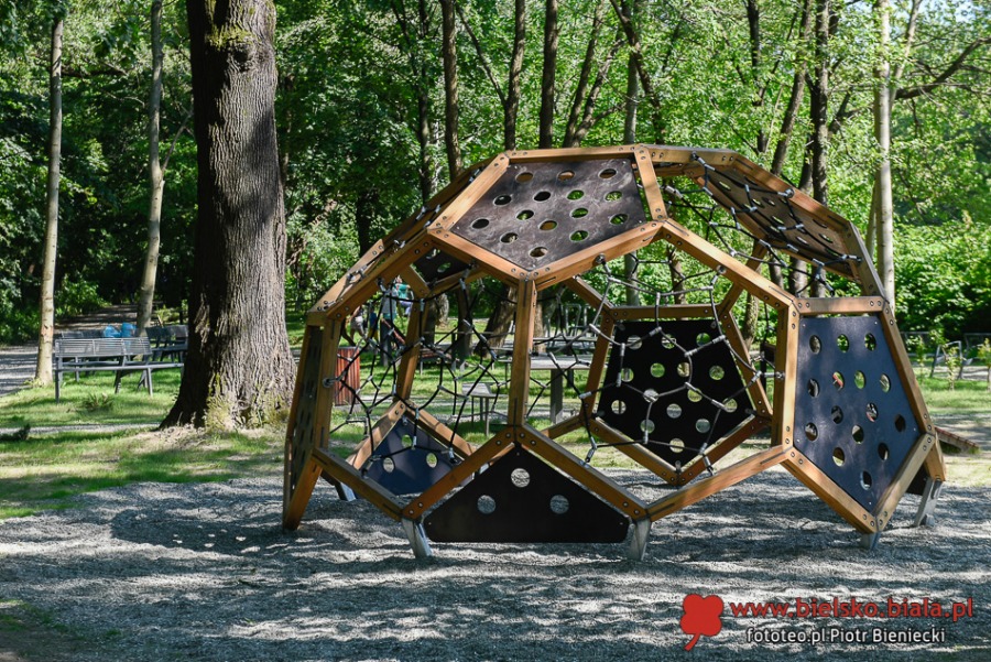 Plaża miejska czeka na gości. Mimo upału tłumów nie ma ZDJĘCIA