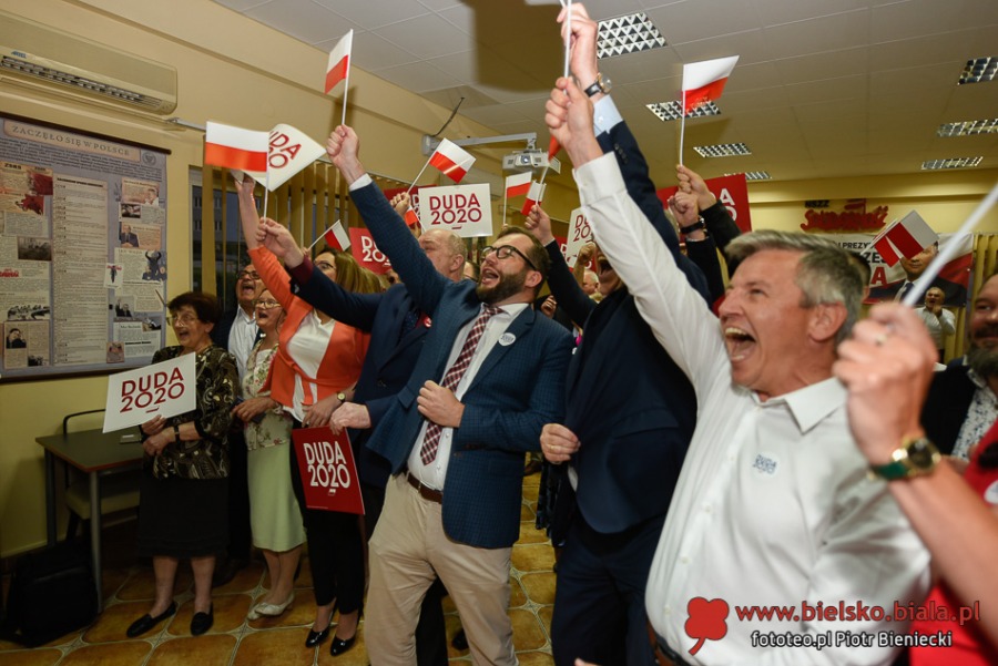Rafał Trzaskowski wygrał w Bielsku-Białej. Radość i smutek w sztabach ZDJĘCIA