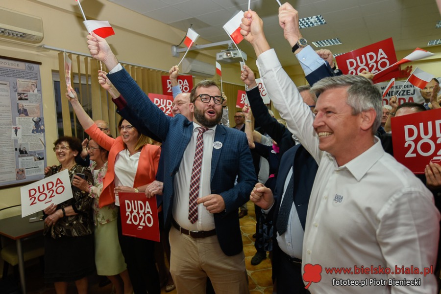 Rafał Trzaskowski wygrał w Bielsku-Białej. Radość i smutek w sztabach ZDJĘCIA