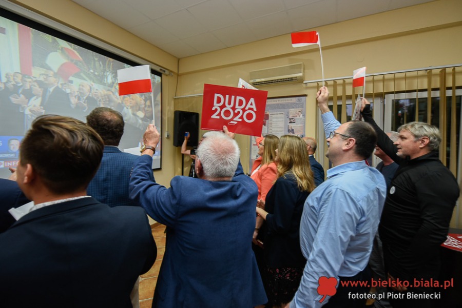 Rafał Trzaskowski wygrał w Bielsku-Białej. Radość i smutek w sztabach ZDJĘCIA