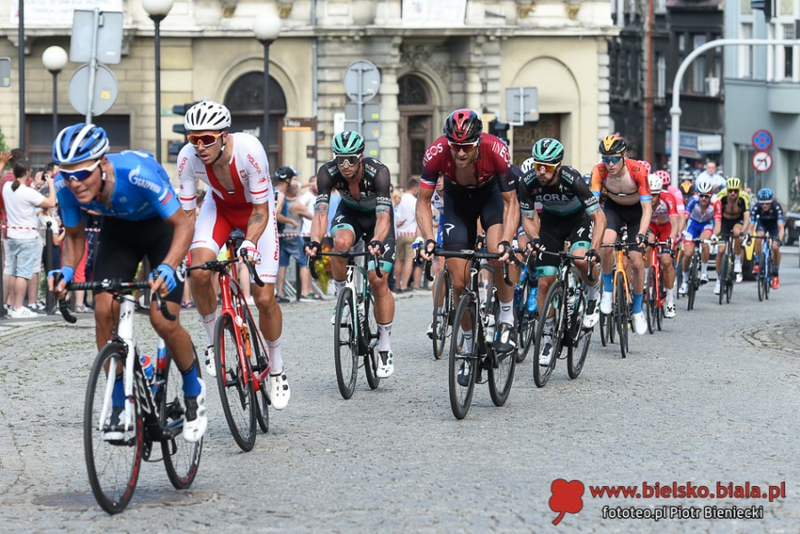 Zeszłoroczny zwycięzca Giro d'Italia najszybszy w Bielsku-Białej - foto