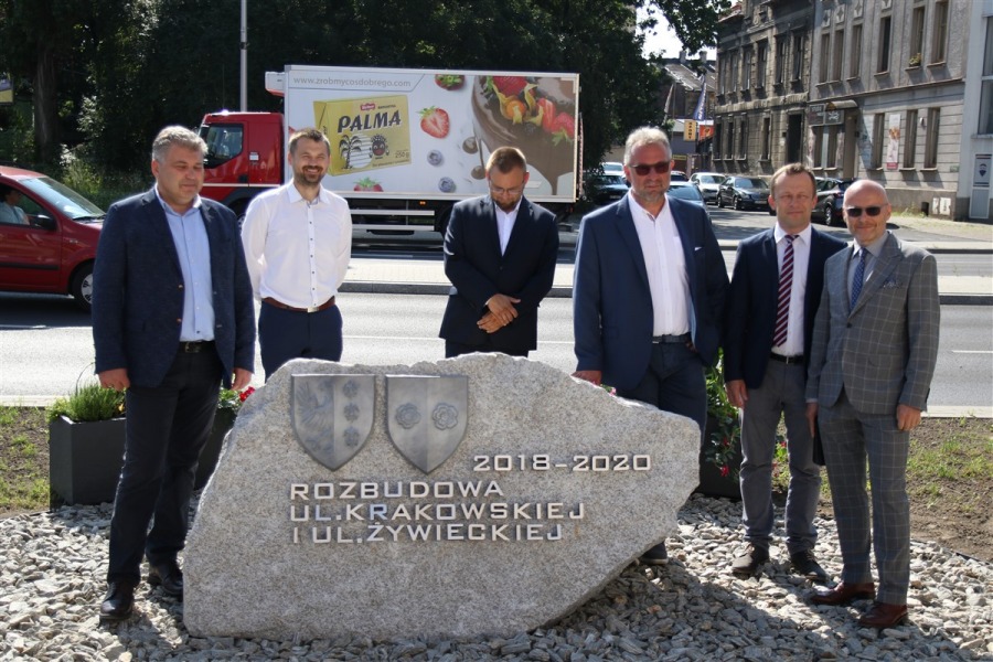 Finał wielkiej inwestycji. Wiceprezydent i wiceminister odsłonili pamiątkowy kamień - foto
