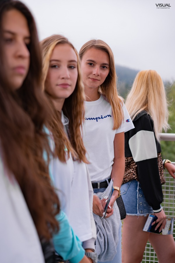 Śliczne panny i przystojni panowie. Integracja na Szyndzielni ZDJĘCIA