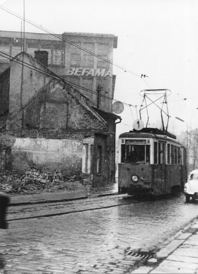 Tajne plany wyburzeń. Akcja minerska na Wysokim Trotuarze Archiwalne zdjęcia