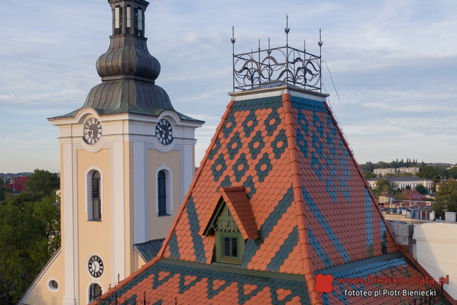 Kamienica Pod Żabami odzyskuje blask. Z troską o każdy detal - foto