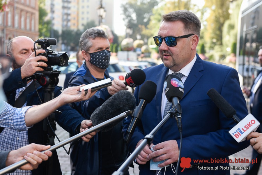 Prezydent jeździ autobusem elektrycznym. Za kierownicą jego zastępca ZDJĘCIA