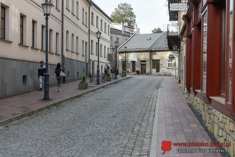 Cieszyńska przed wiekami i dziś. Spacer z prezentacją archiwalnych zdjęć ZDJĘCIA