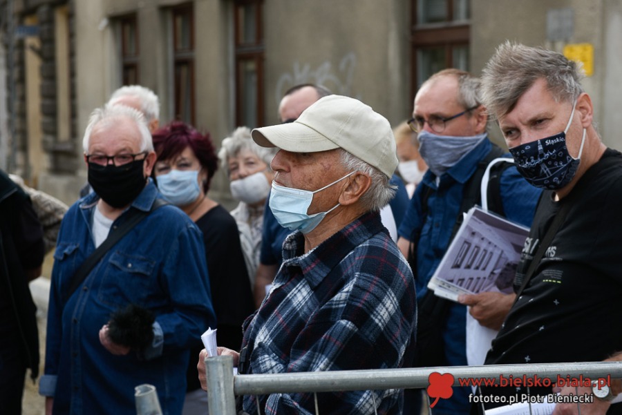 Cieszyńska przed wiekami i dziś. Spacer z prezentacją archiwalnych zdjęć ZDJĘCIA