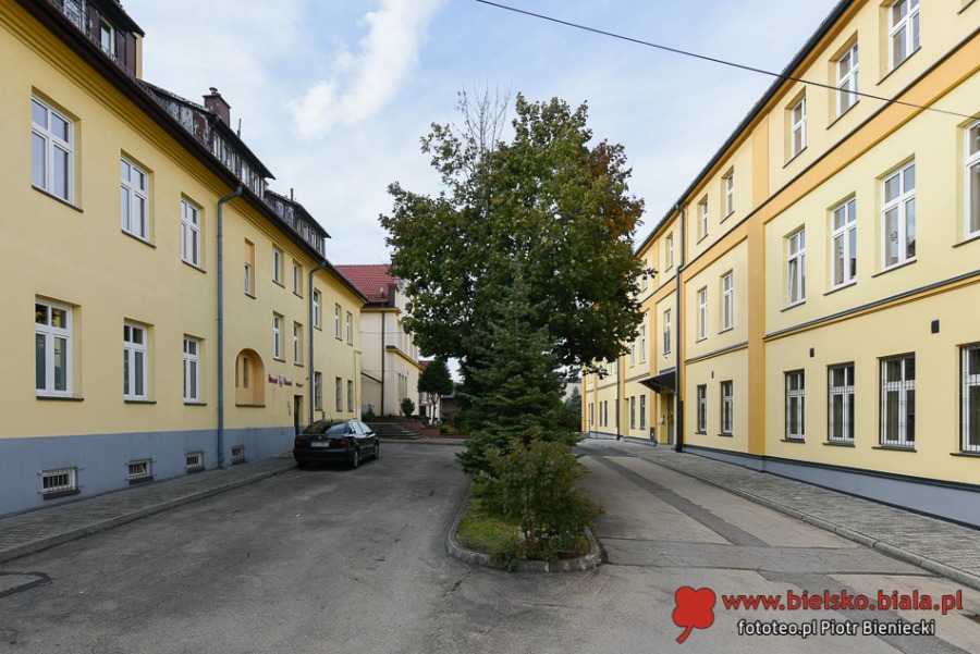 Cieszyńska przed wiekami i dziś. Spacer z prezentacją archiwalnych zdjęć ZDJĘCIA