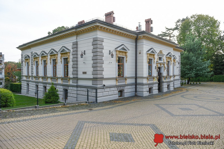 Cieszyńska przed wiekami i dziś. Spacer z prezentacją archiwalnych zdjęć ZDJĘCIA