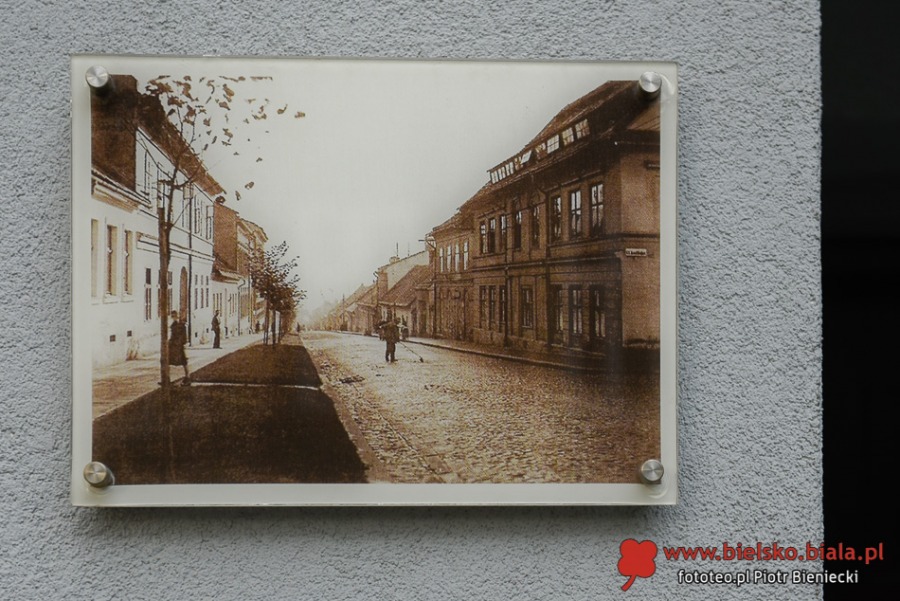 Cieszyńska przed wiekami i dziś. Spacer z prezentacją archiwalnych zdjęć ZDJĘCIA