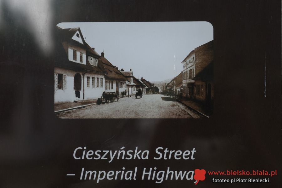 Cieszyńska przed wiekami i dziś. Spacer z prezentacją archiwalnych zdjęć ZDJĘCIA
