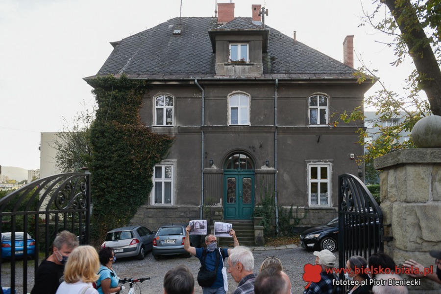 Cieszyńska przed wiekami i dziś. Spacer z prezentacją archiwalnych zdjęć ZDJĘCIA