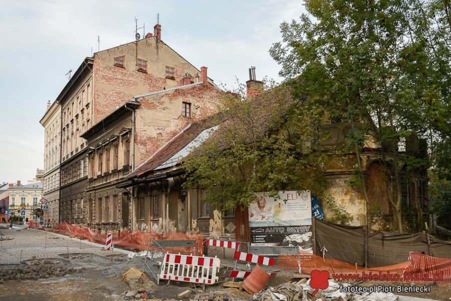 Cieszyńska przed wiekami i dziś. Spacer z prezentacją archiwalnych zdjęć ZDJĘCIA