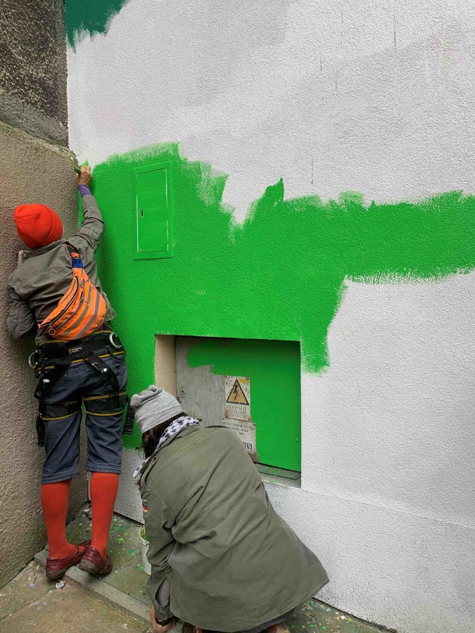 Mural na kamienicy pochłania smog. Specjalna farba działa jak las - foto