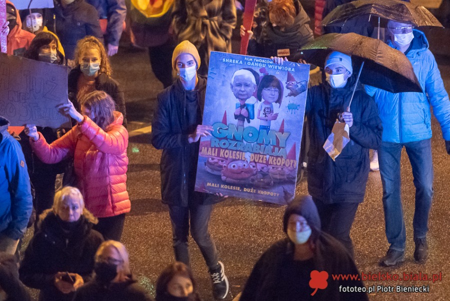 Ósmy dzień protestu w Bielsku-Białej. Ludzie są zdesperowani ZDJĘCIA
