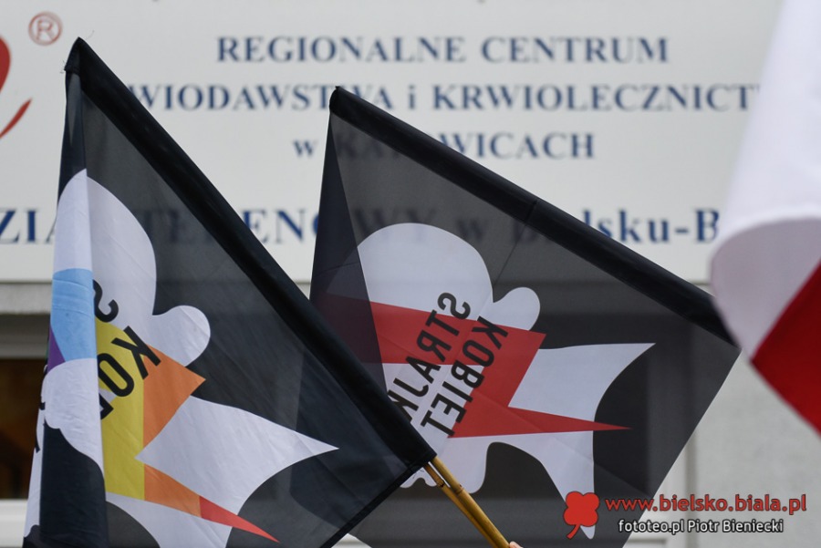 Strajk Kobiet w Bielsku-Białej: rozpoczęła się akcja oddawania krwi ZDJĘCIA