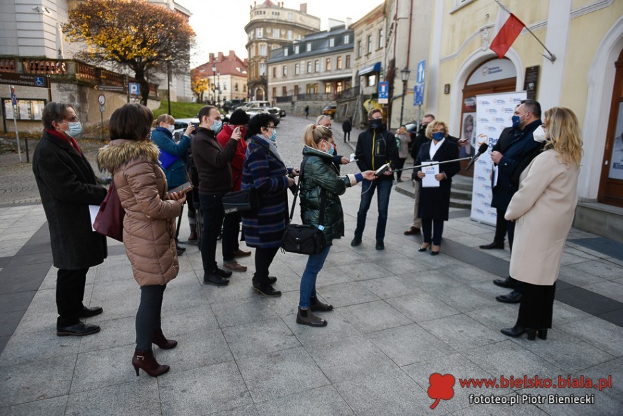 Proszą o pomoc w zatrzymaniu ekonomicznej katastrofy. Apel z Bielska-Białej - foto