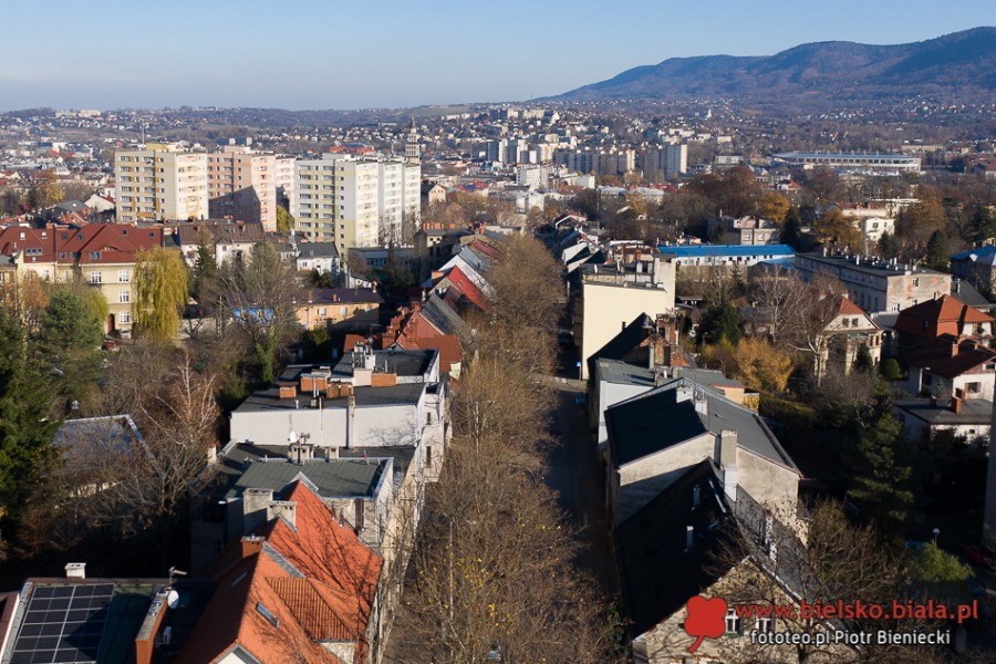 Cieszyńska jak ser szwajcarski. Z Grottgera zwinięto nawet asfalt ZDJĘCIA