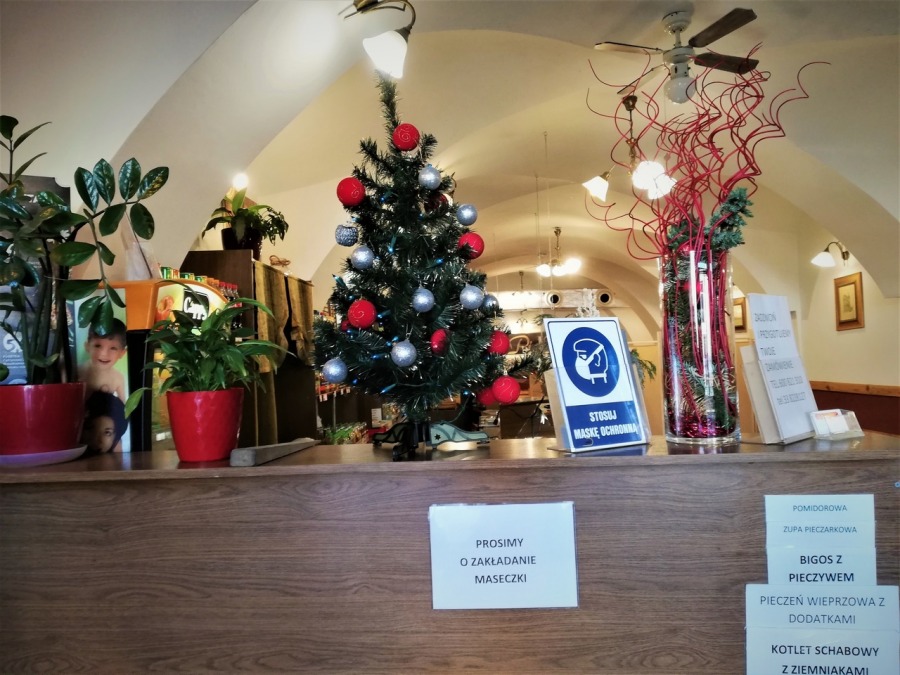 Pierożek sobie radzi. Stali klienci ratują kultowy bar