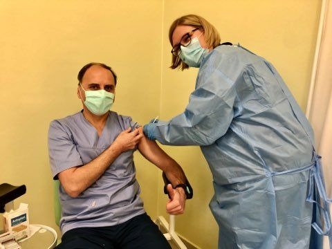W Szpitalu Pediatrycznym szczepią personel, choć nie musieli - foto